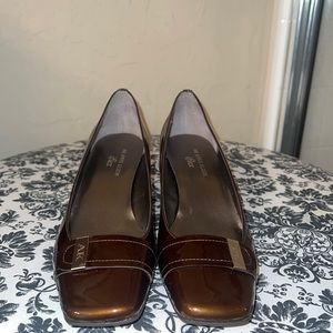 Anne Klein BRONZE heels. Size 7.5 and come in box!